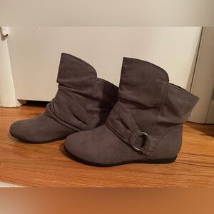 Cloudwalkers Charcoal Ankle Booties